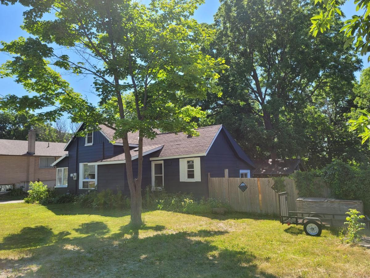 Healven Villa Barrie Exterior photo
